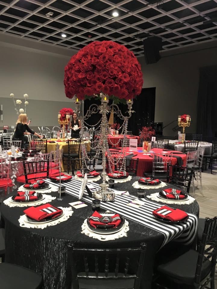 Atmospheres Floral - red centerpieces with black and red decor