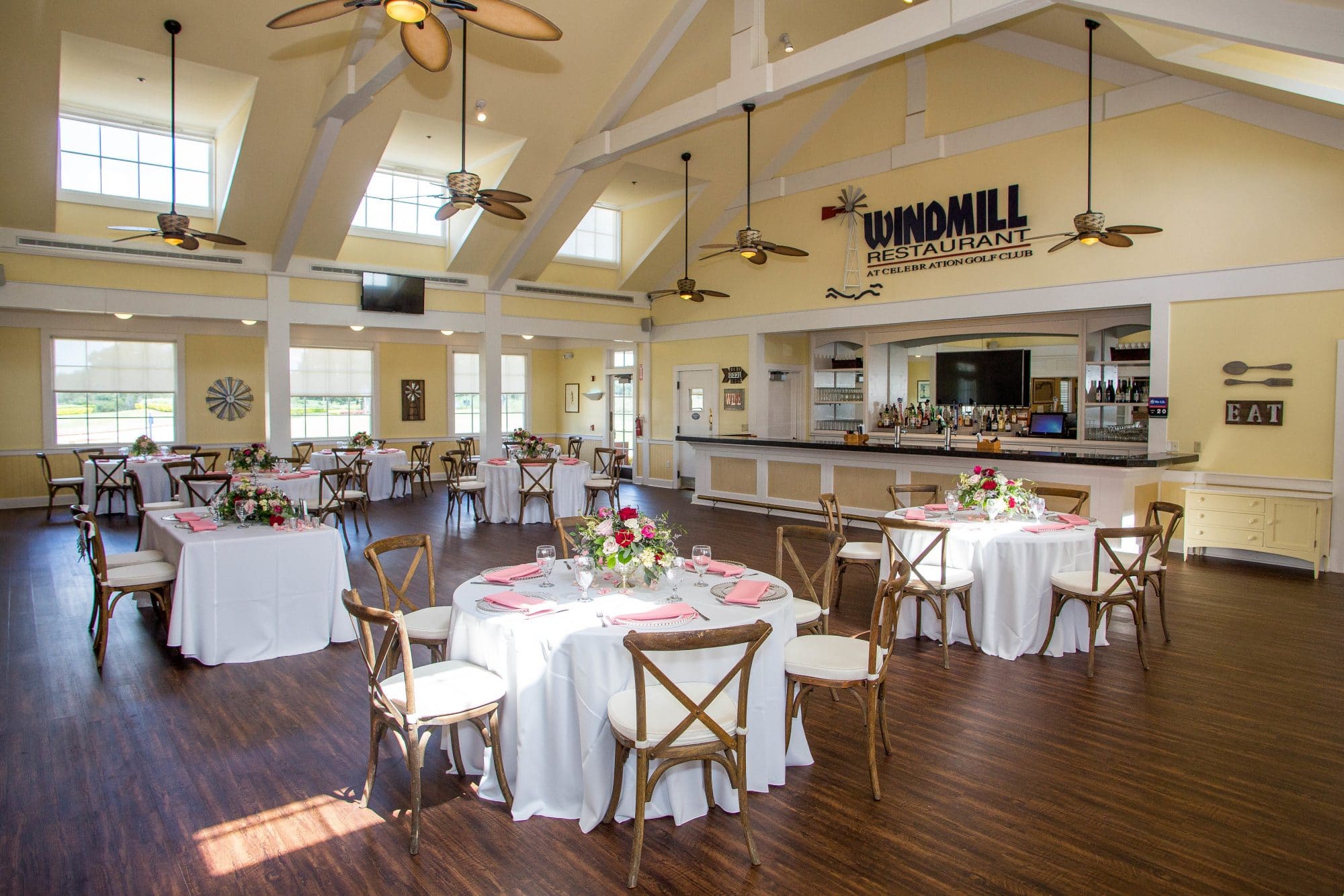 Celebration Golf Club - restaurant event space with tall vaulted ceilings