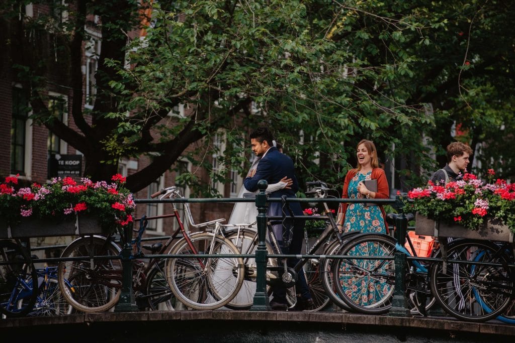 Ginger Officiant in wedding on canal in Amsterdam