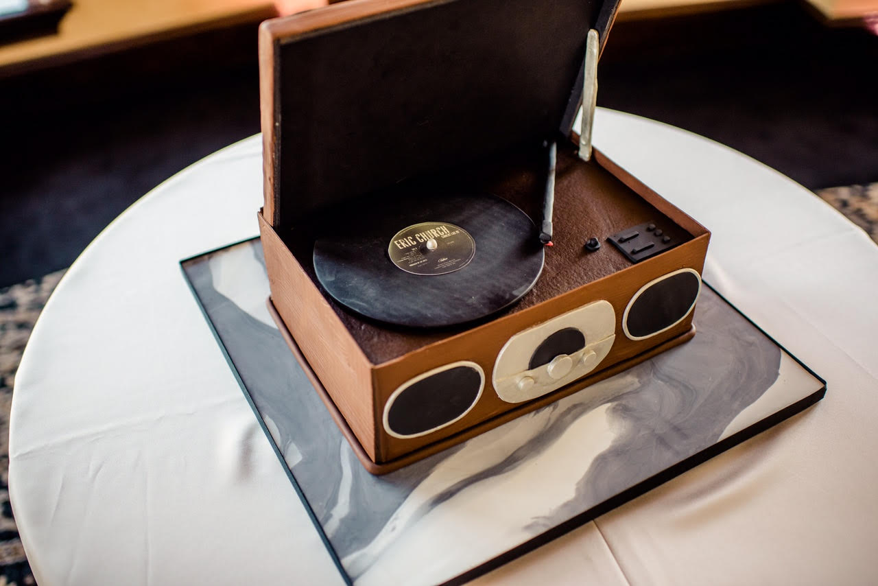 Sugar Sugar Cake Boutique - cake shaped like a record player