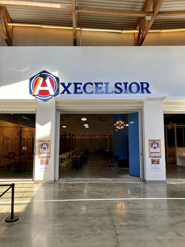Axecelsior Axe Throwing front entrance