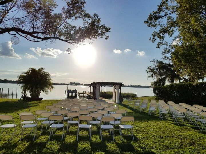 outdoor wedding ceremony area at The Cottage on Lake Fairview