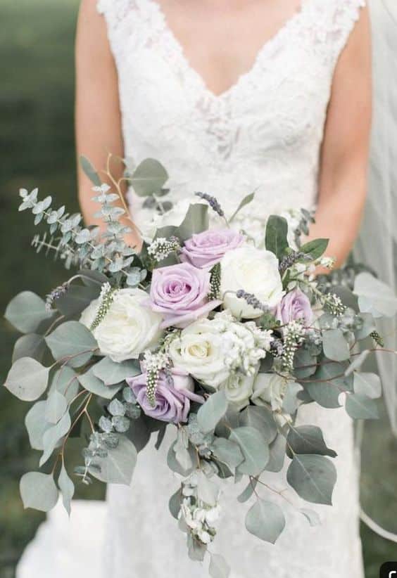 How To Choose A Wedding Florist - What Helped Us Pick! 4