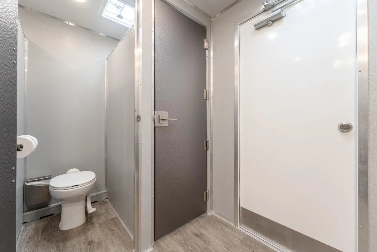 Luxe Flush