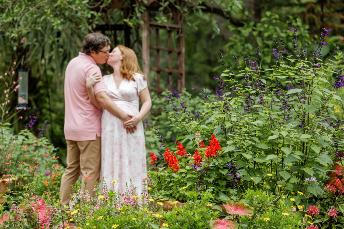 Mead Gardens Maternity Photographers