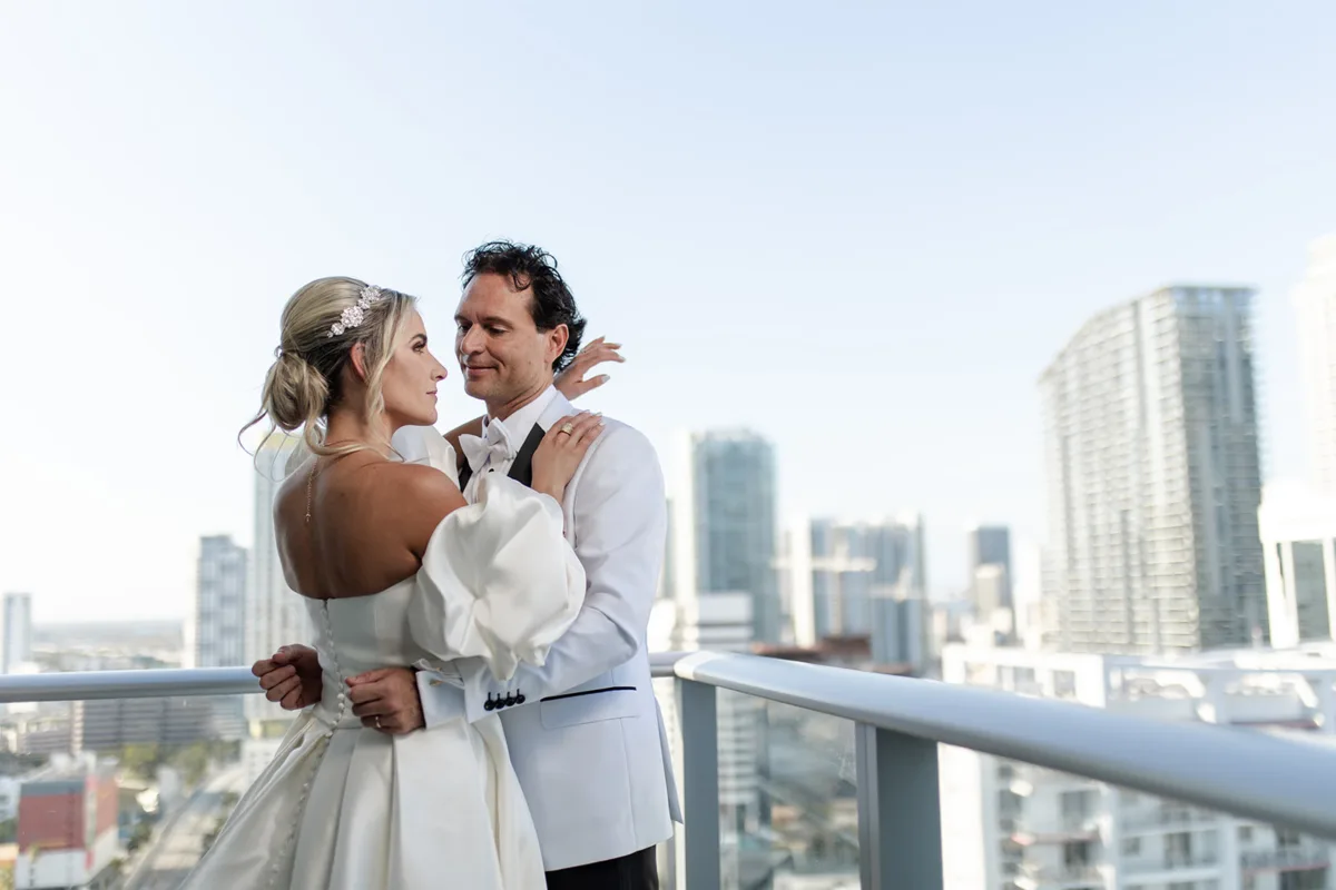 Contempo Photos and Videos