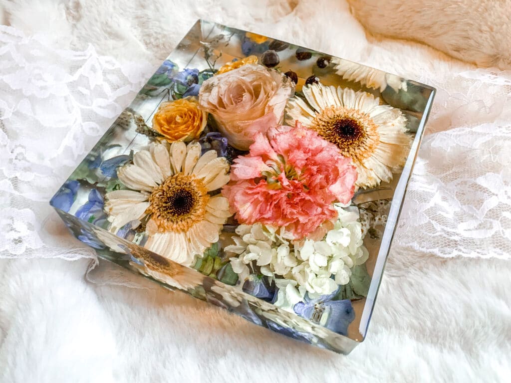 tray with wedding flowers preserved inside by Bloom Blox