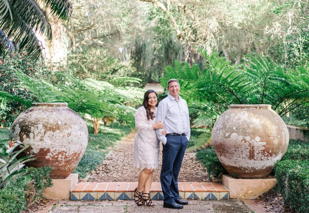 engagement photos shot by Daylin Lavoy photography