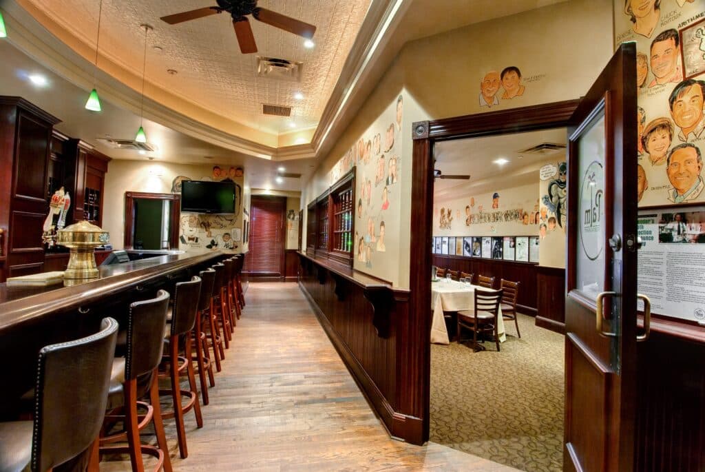 Palm Orlando at Hard Rock Hotel bar and dining room