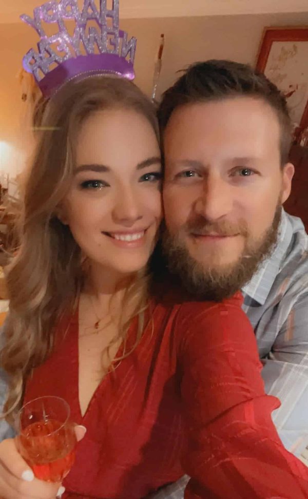 Winter Park Roses Winter Park Rose Garden Marriage Proposal - Real Couple