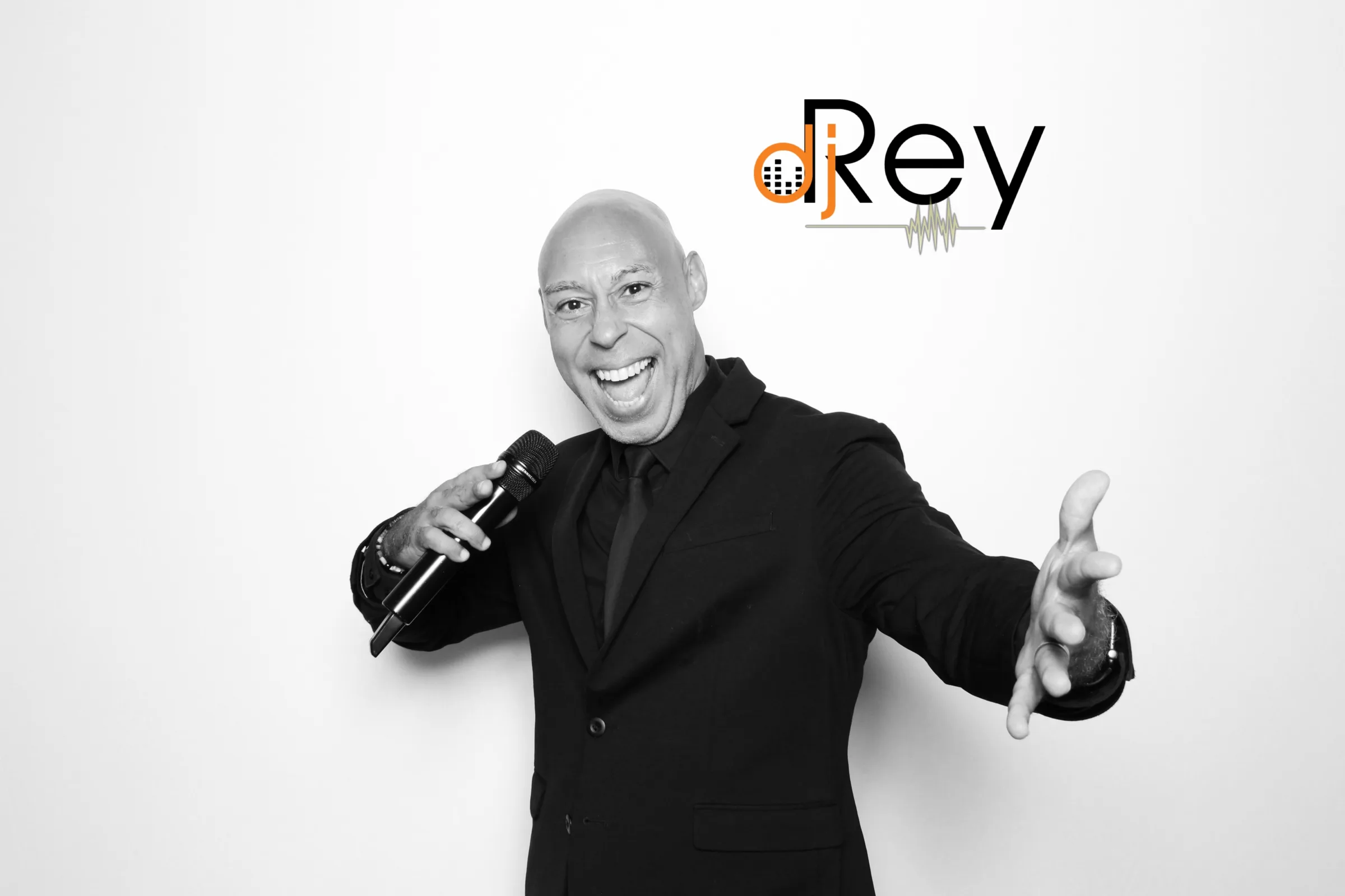DJ Rey – Latin Touch Entertainment