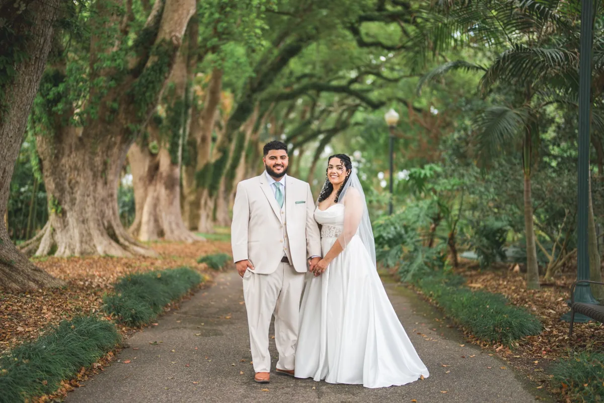 Bridal Portraits at Leu Gardens