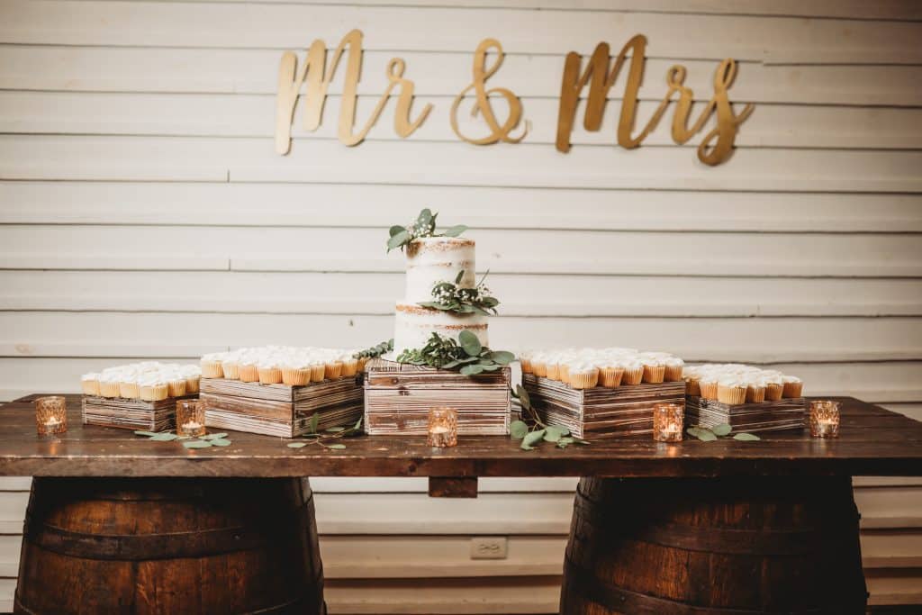 Mr & Mrs, 3 tier Wedding Cake, wedding cupcakes on the dessert table, Orlando, FL