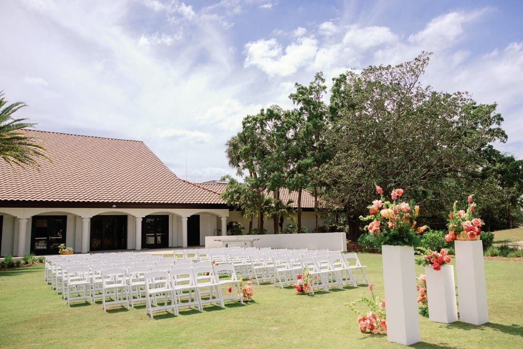 outdoor wedding ceremony set up, altar, large trees, Orlando, FL