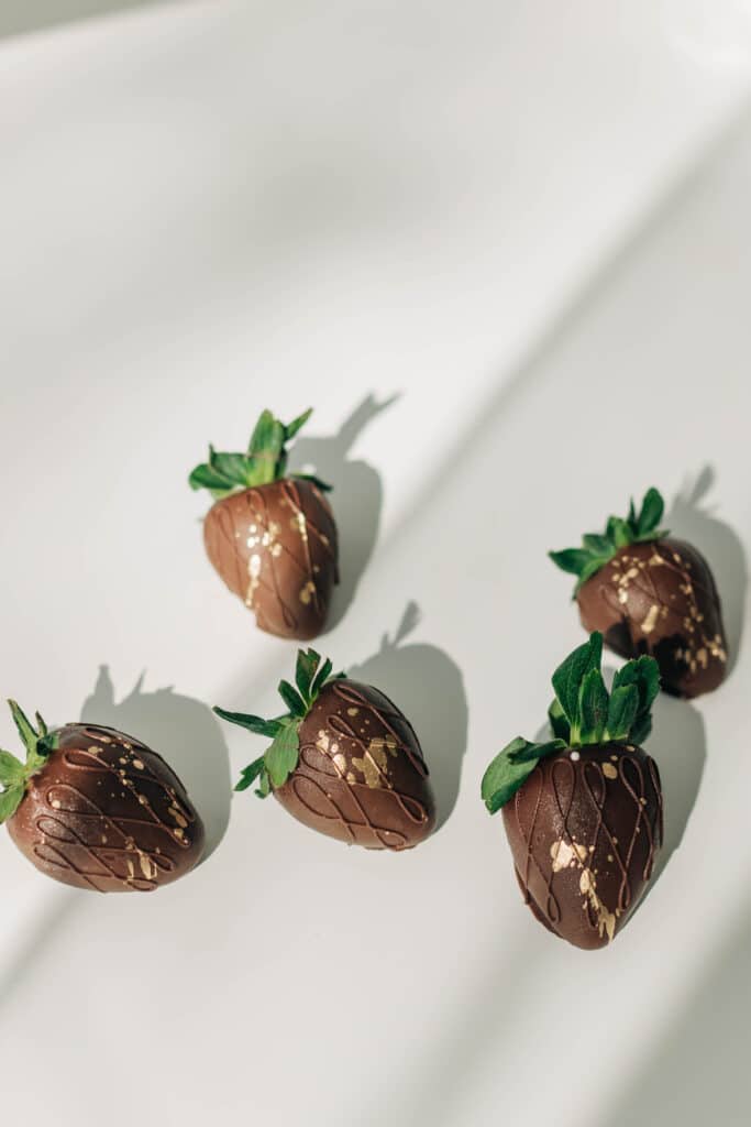 chocolate covered strawberries, white tablecloth, Iced by Taylor, Orlando, FL