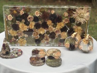 display of dried and pressed flowers, clear enclosures, Lyzmily's Flower Preservation, Orlando, FL