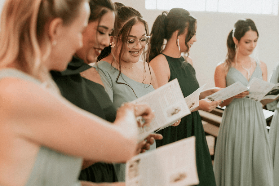 Top 10 Bridesmaids' Dress Color Trends for Spring 2025 Top 10 Bridesmaids' Dress Color Trends for Spring 2025