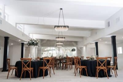 reception tables, round tables, black tablecloths, illa Serafina, Orlando, FL