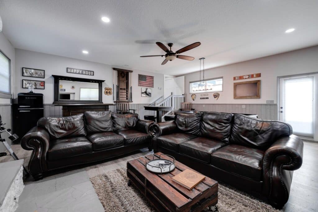 bridal suite, leather couch, living area, Moss Estates, Orlando, FL