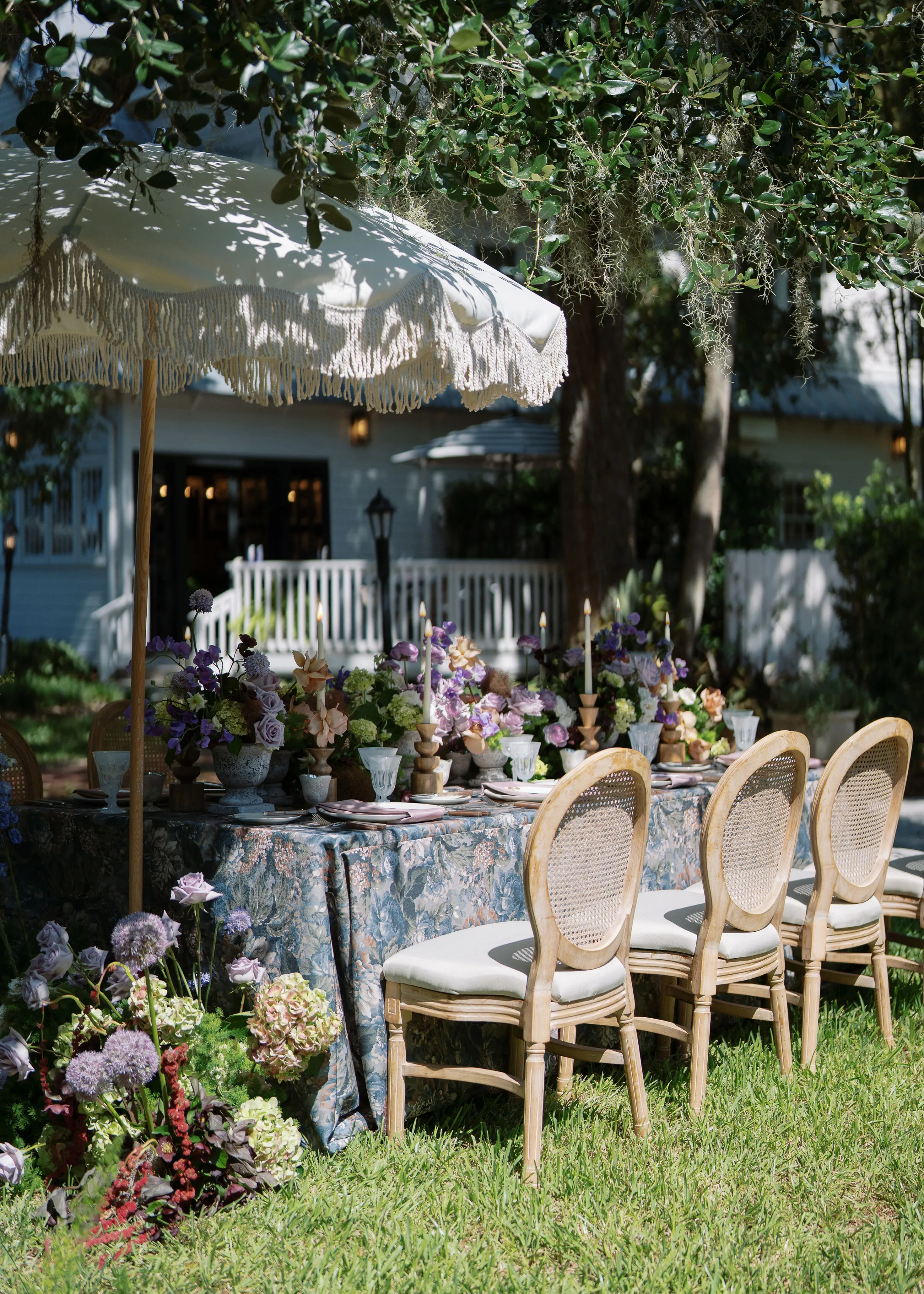 Romantic Wedding Style at Victoria 1883 BouquetPhotography 1