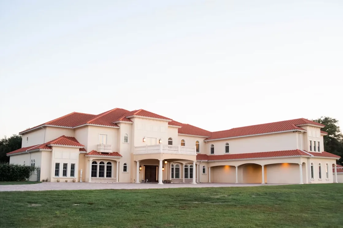 Hampton Oaks Estate