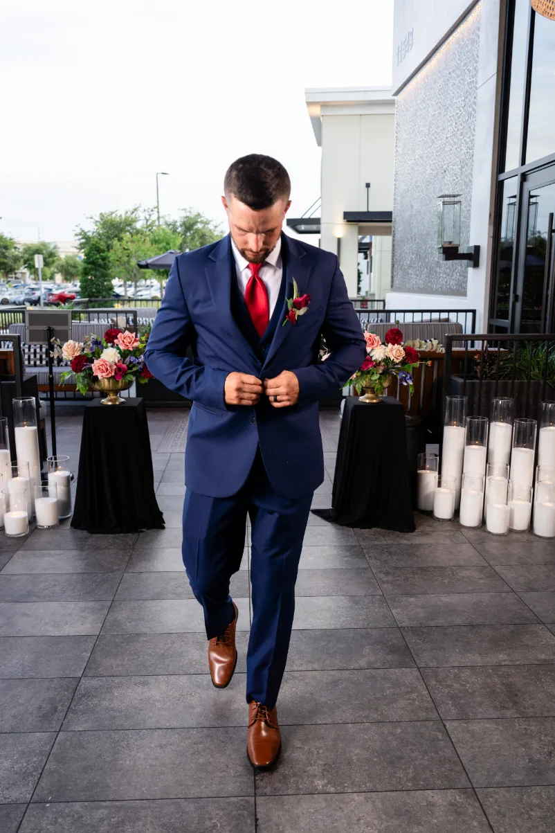 restaurant wedding 11 - Modern Restaurant Wedding Inspiration at Fogo de Chão restaurant wedding 11